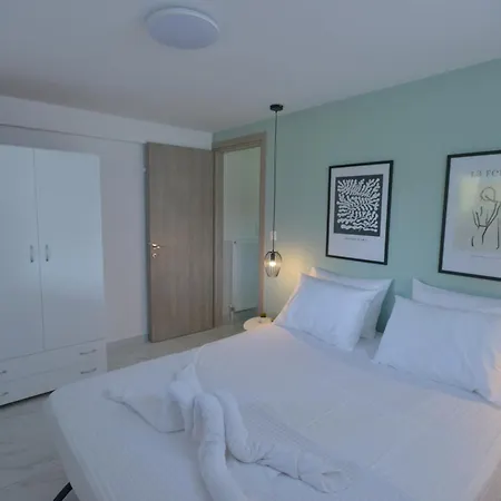 Theros-cottage *