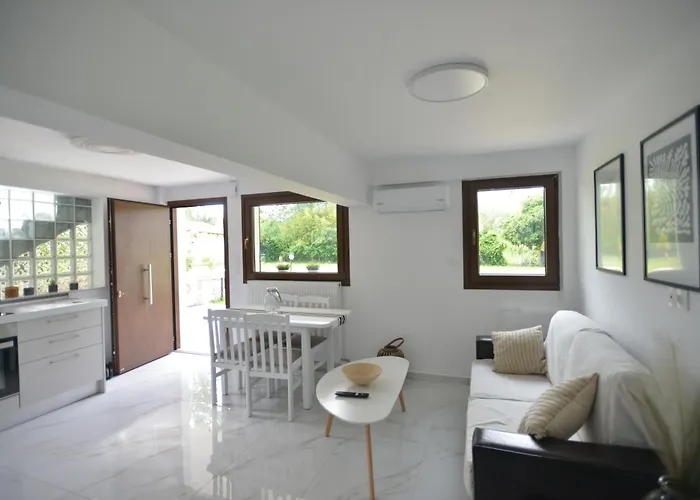 Theros-cottage *